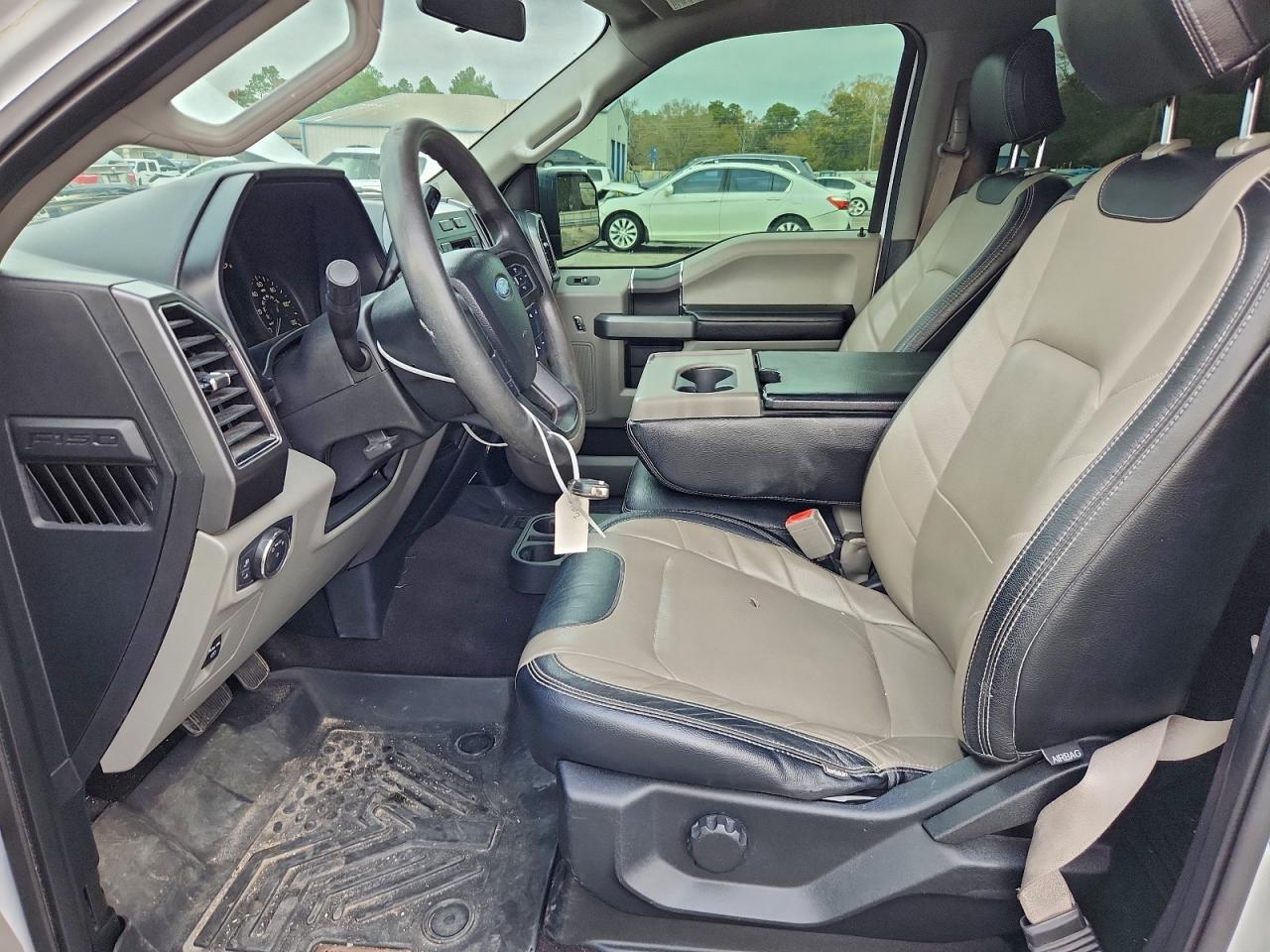 Ford F-150 Supercrew Image 11