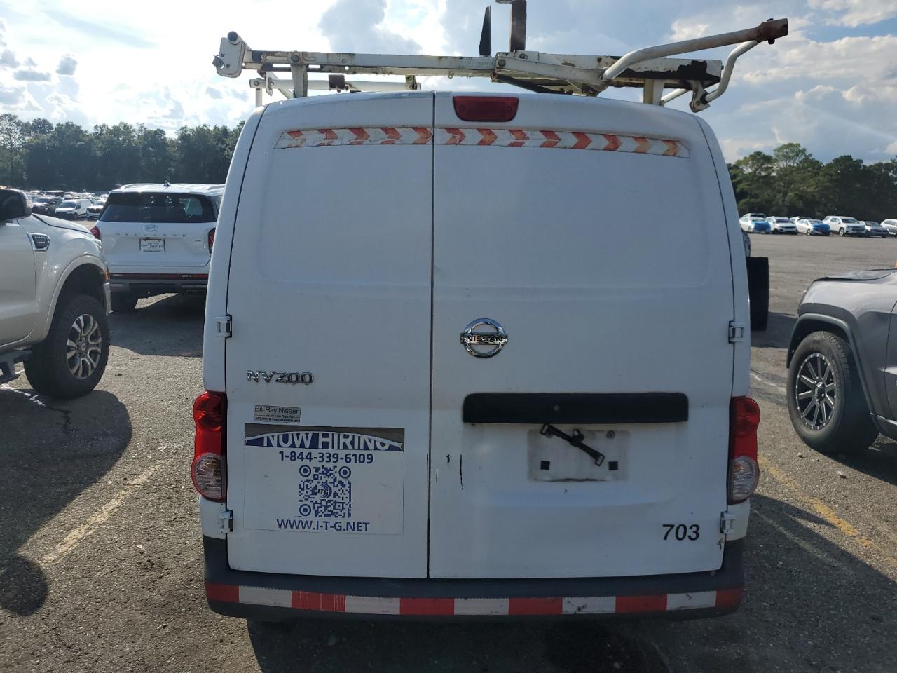 Nissan Nv 2.5s Image 8