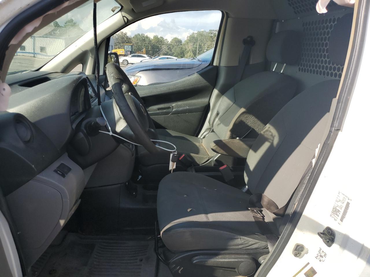 Nissan Nv 2.5s Image 9