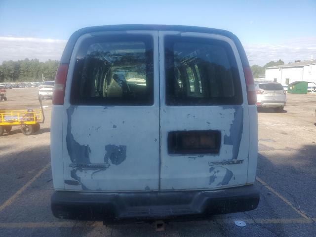 Chevrolet Express Image 5