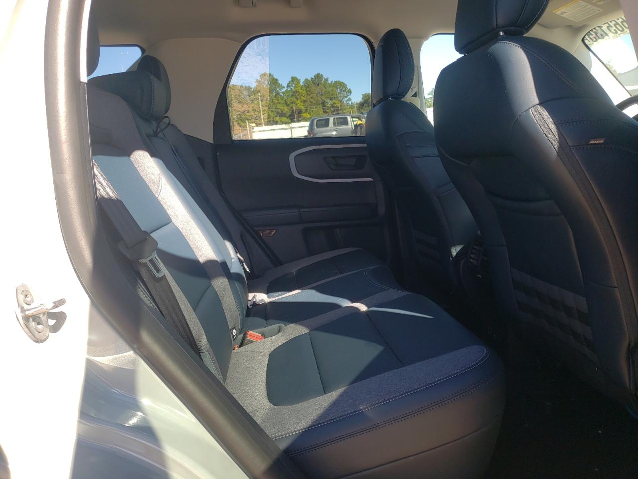 Ford Bronco Outer Banks Image 7