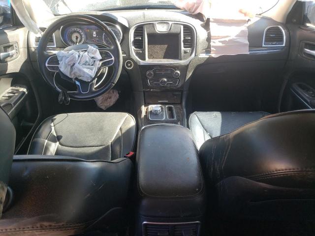 Chrysler 300 Image 11