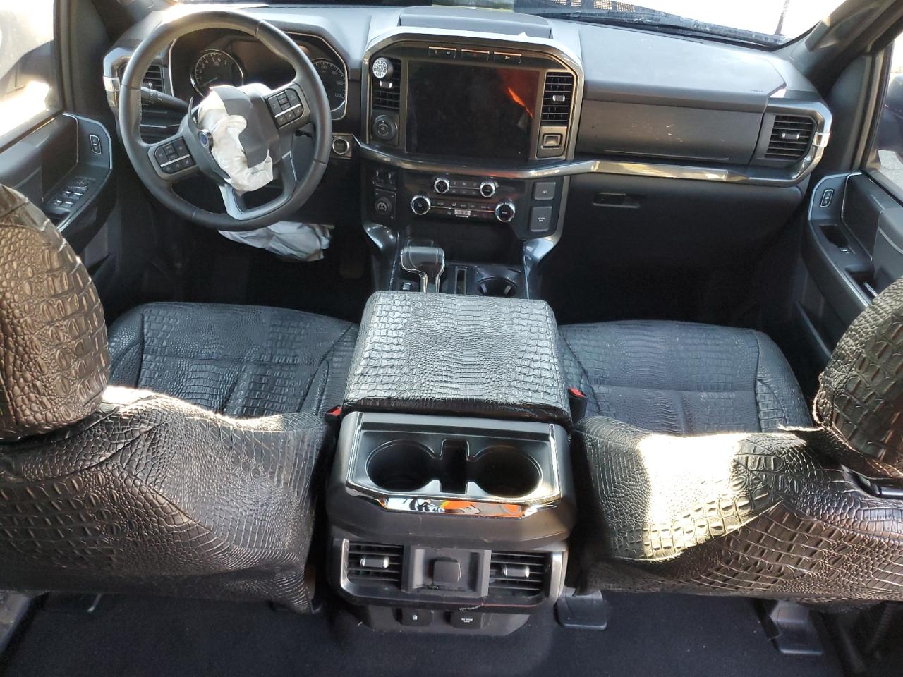 Ford F-150 Supercrew Image 8