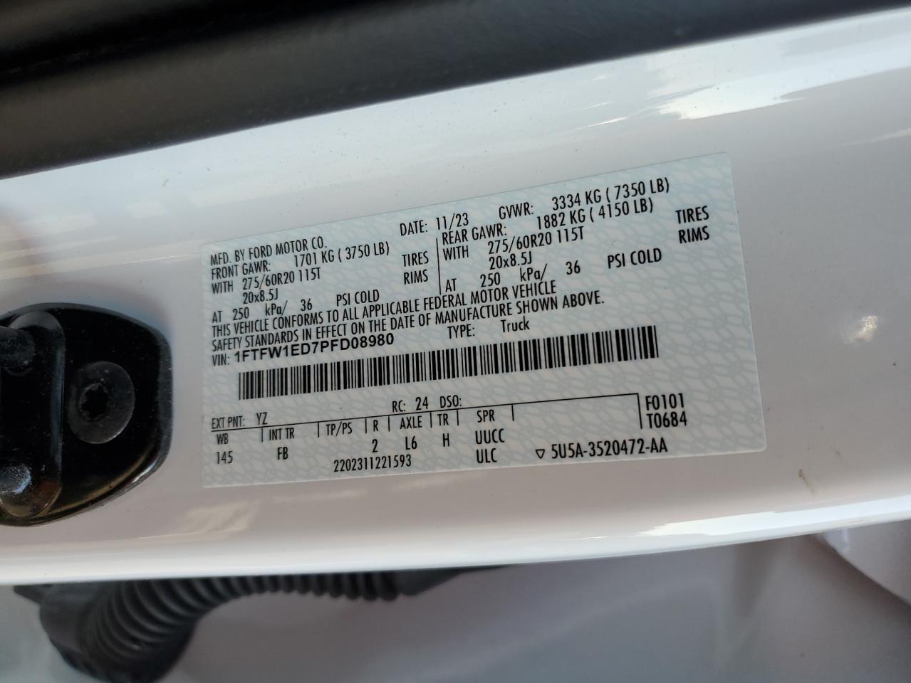 Ford F-150 Supercrew Image 11