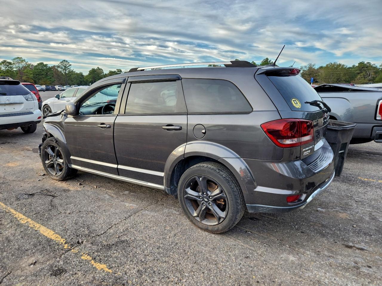 Dodge Journey Crossroad Image 3