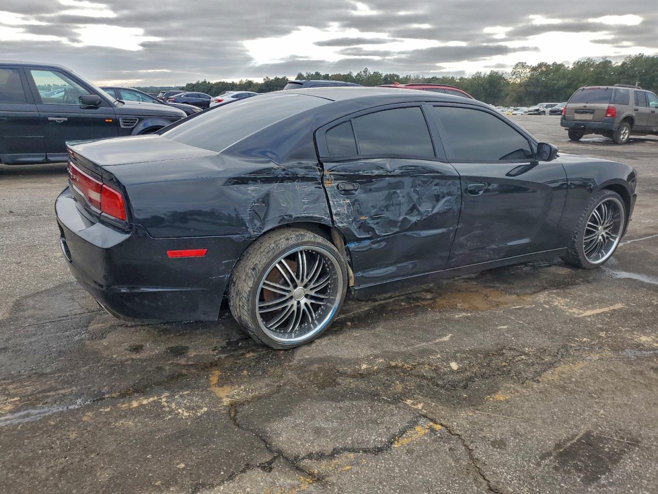 Dodge Charger Se Image 4