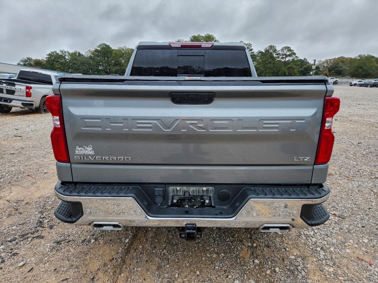 Chevrolet Silverado K1500 Ltz Image 7