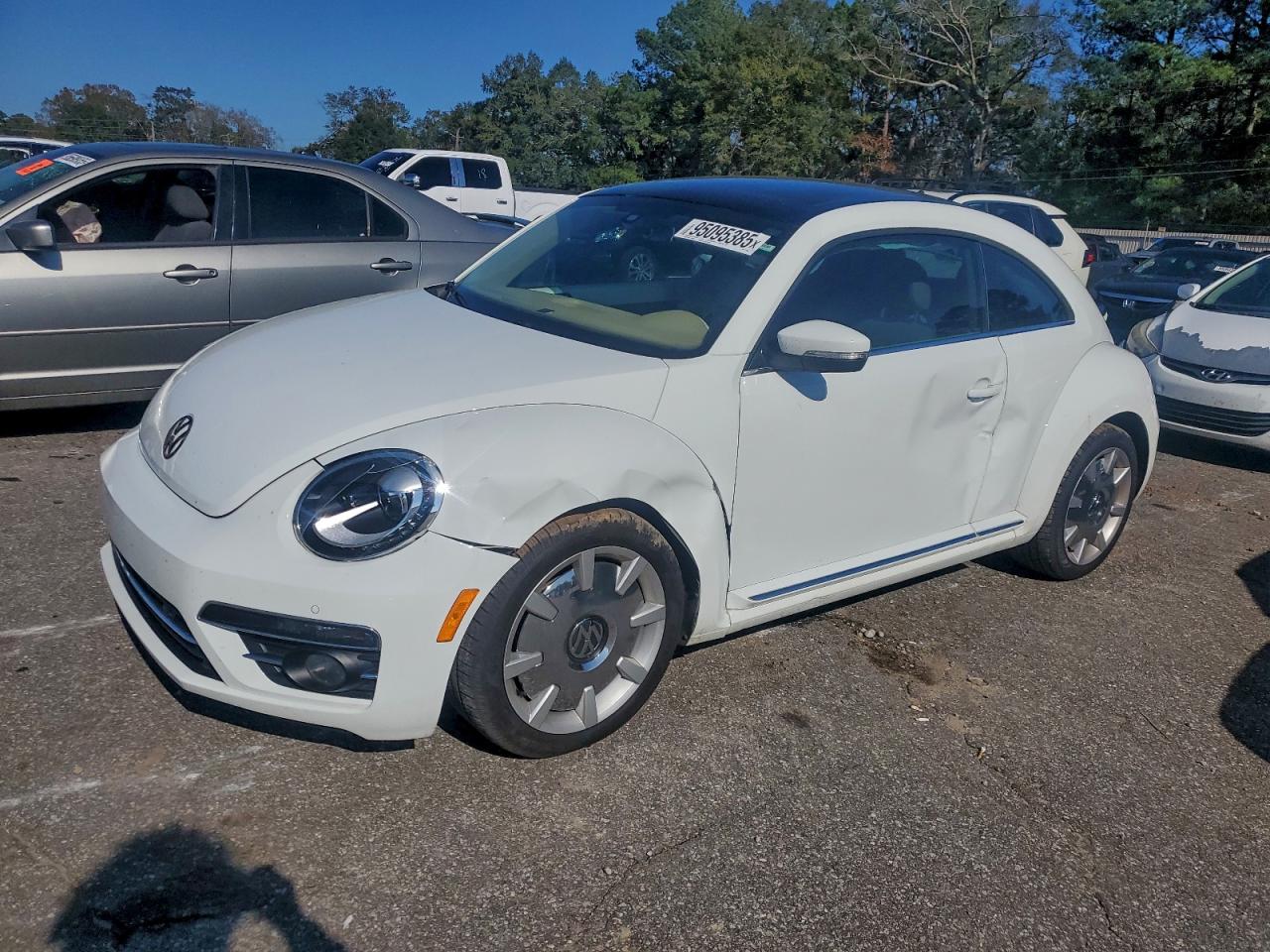 Volkswagen Beetle Se Image 1