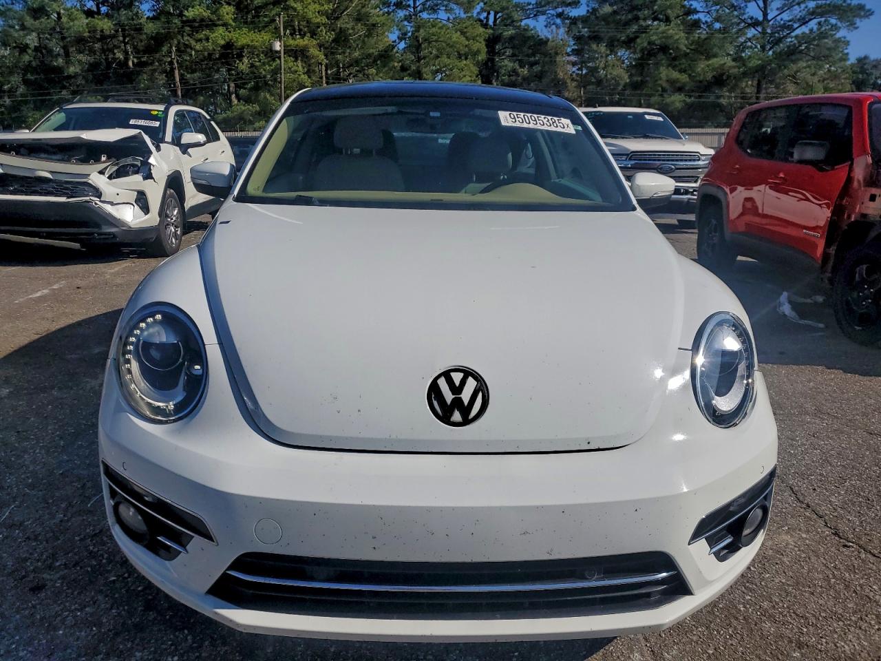 Volkswagen Beetle Se Image 3