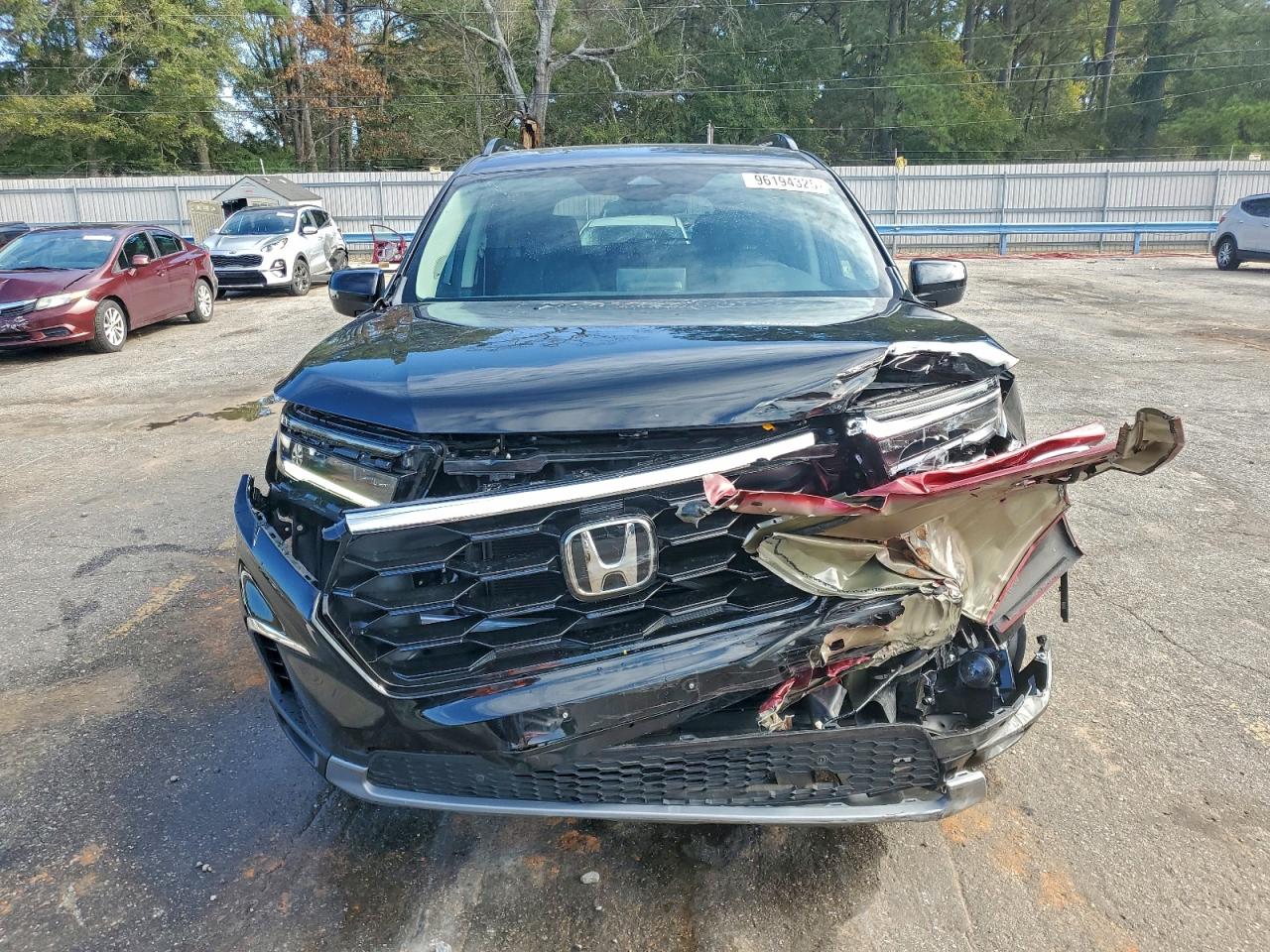 Honda Pilot Touring Image 2