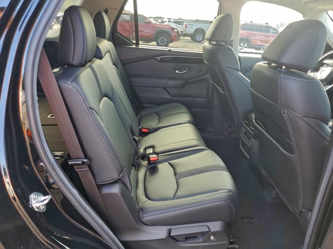 Honda Pilot Touring Image 8