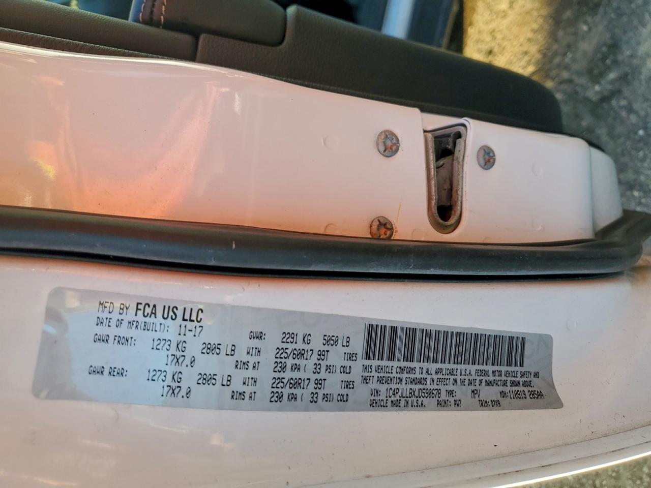 Jeep Grand Cherokee Latitude Plus Image 9