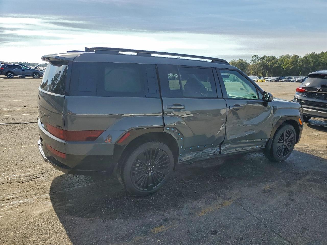 Hyundai SANTA FE Calligraphy Image 2