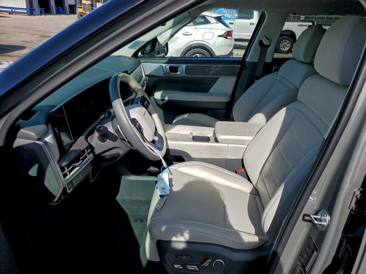 Hyundai SANTA FE Calligraphy Image 3