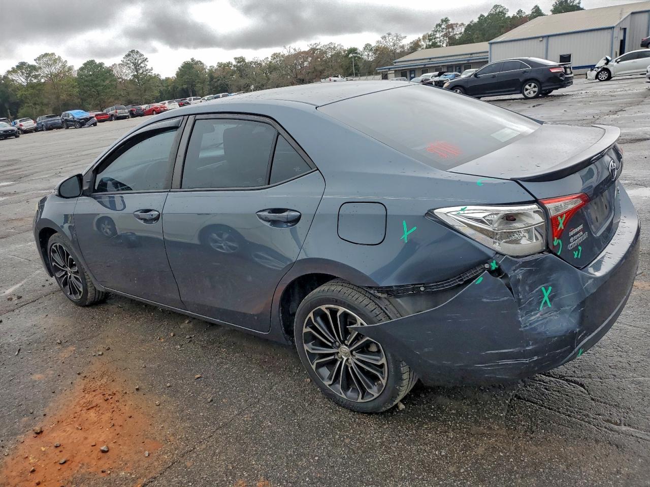 Toyota Corolla L Image 2