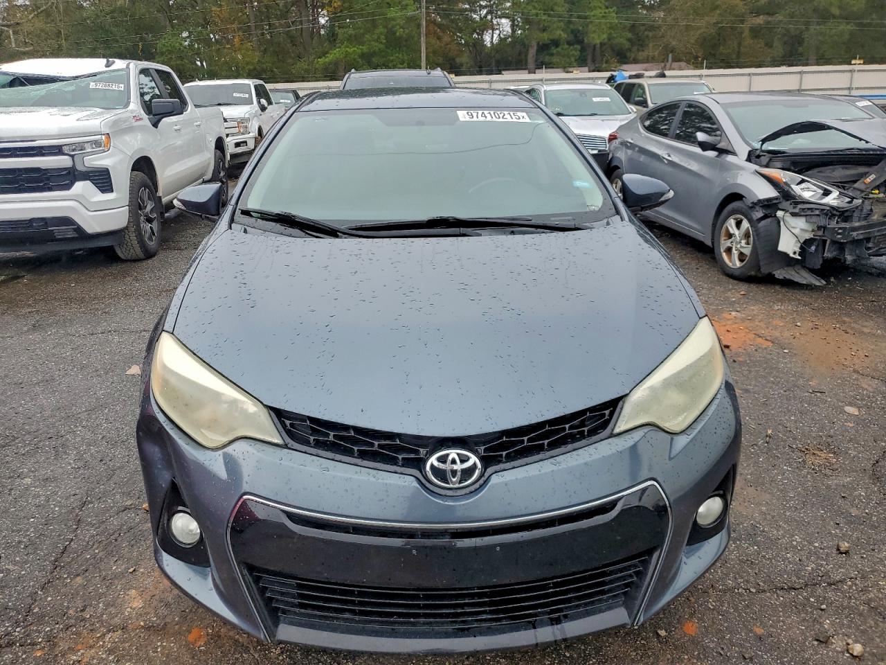 Toyota Corolla L Image 12