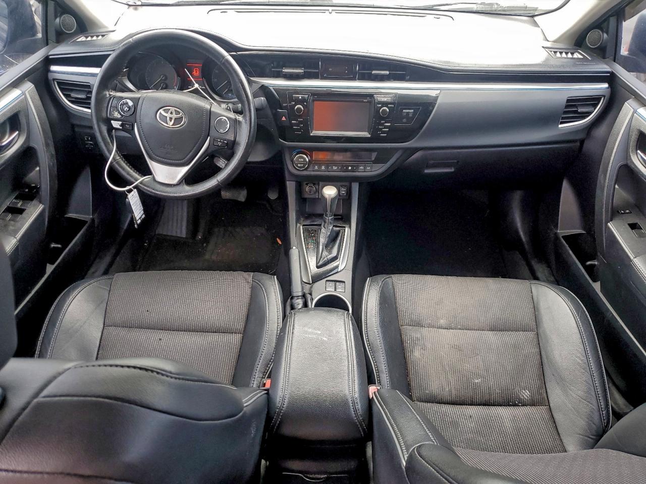 Toyota Corolla L Image 5