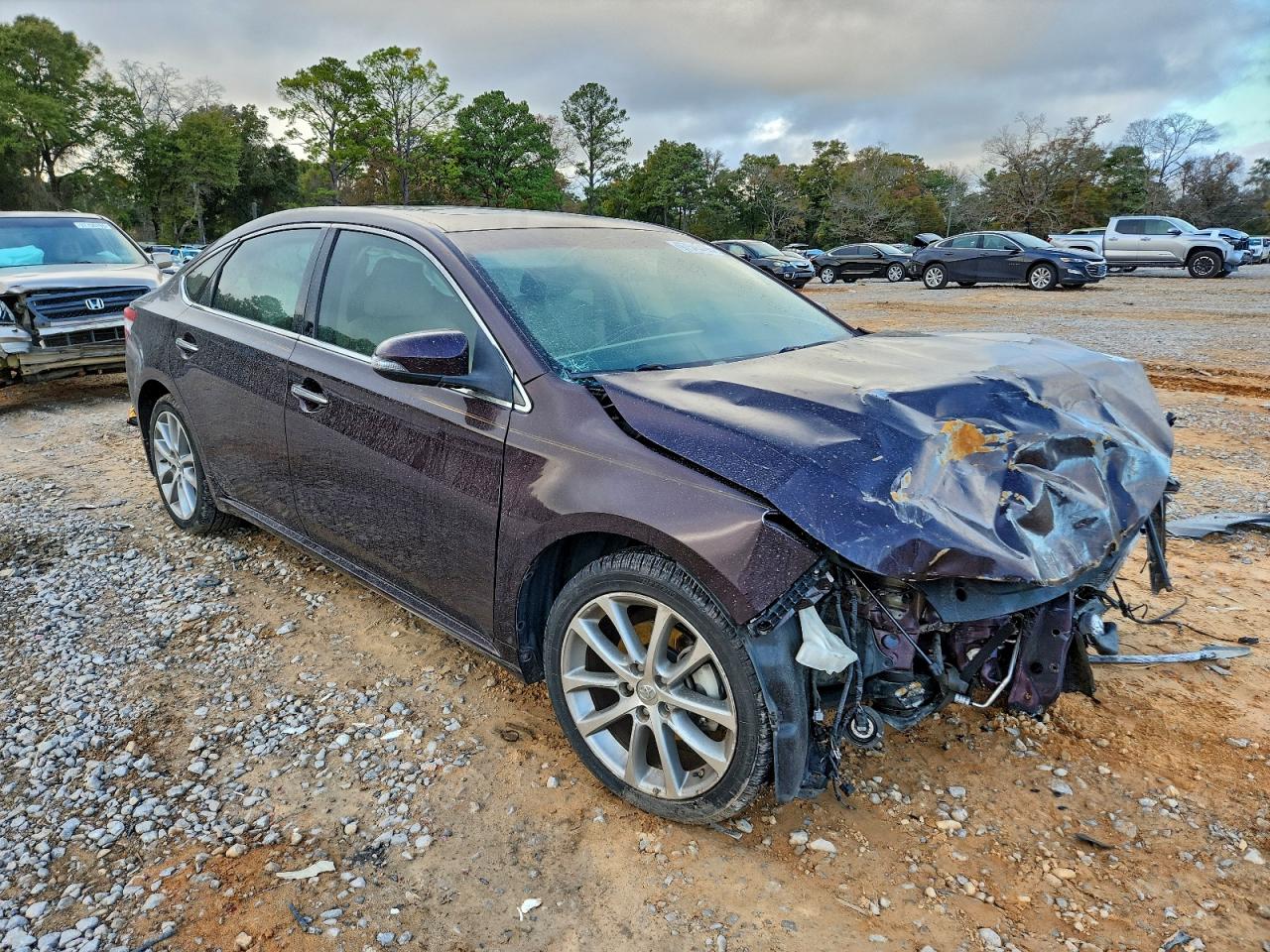 Toyota Avalon Base Image 12