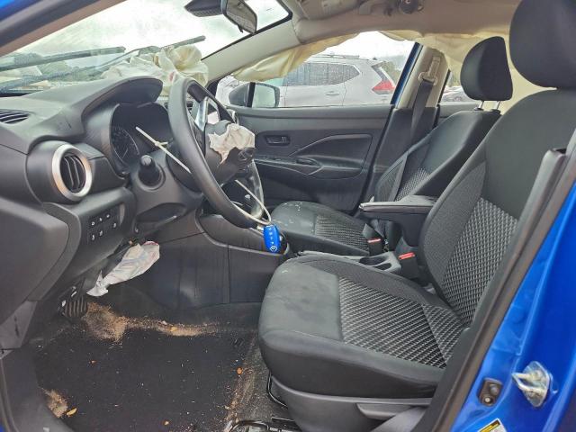 Nissan Versa S Image 11