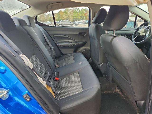 Nissan Versa S Image 12