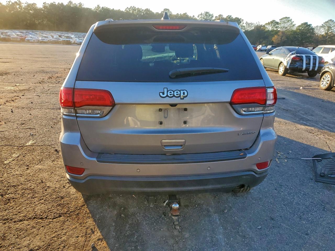 Jeep Grand Cherokee Laredo Image 5