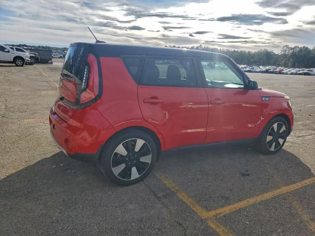 Kia Soul + Image 12