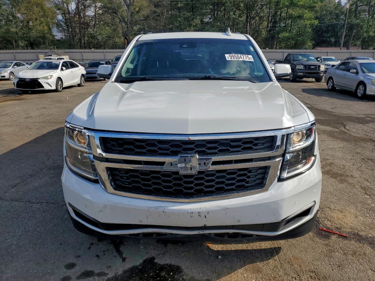 Chevrolet Suburban C1500 Lt Image 9