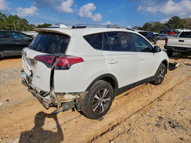 Toyota RAV4 Xle Image 3