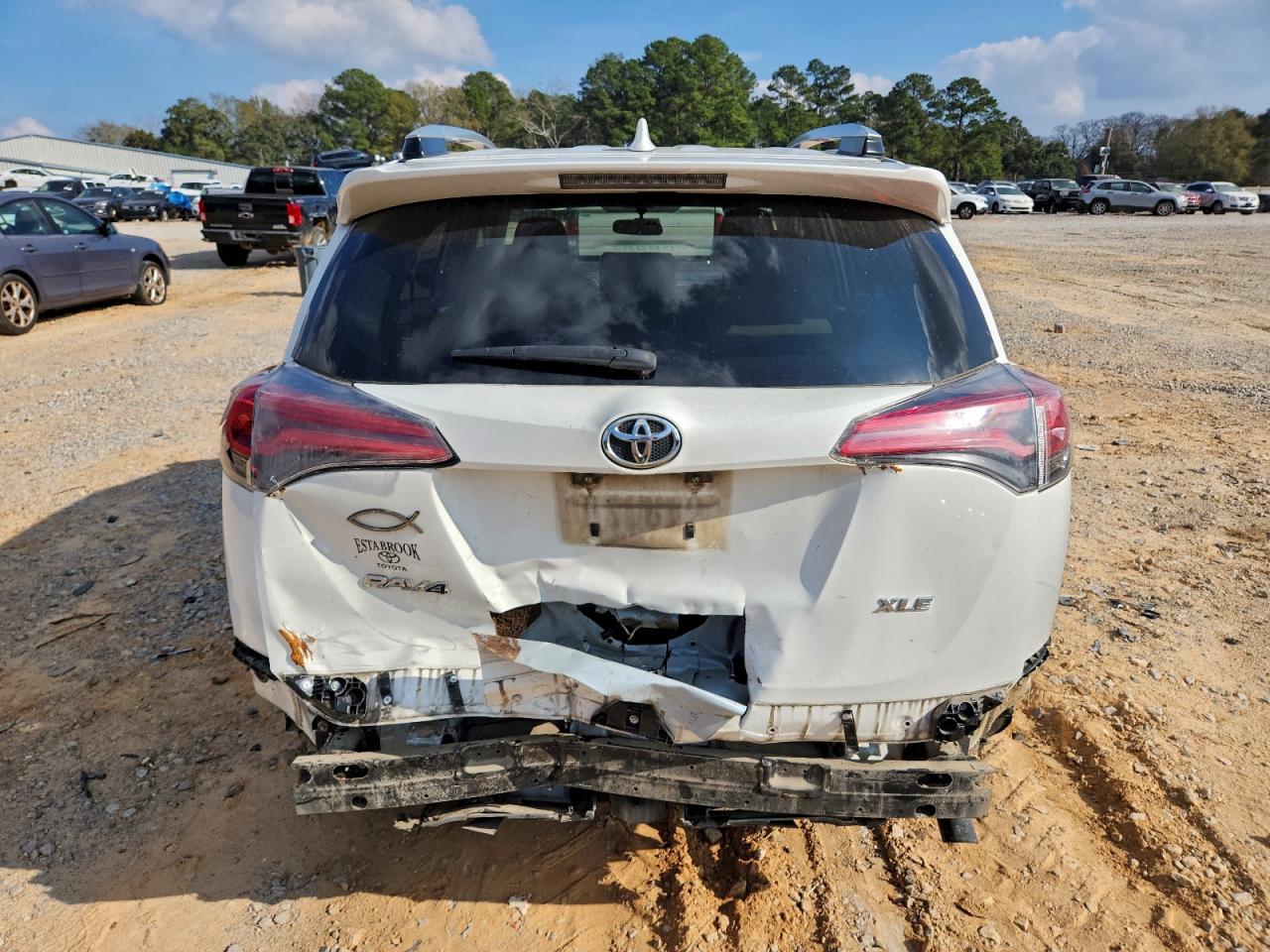 Toyota RAV4 Xle Image 4