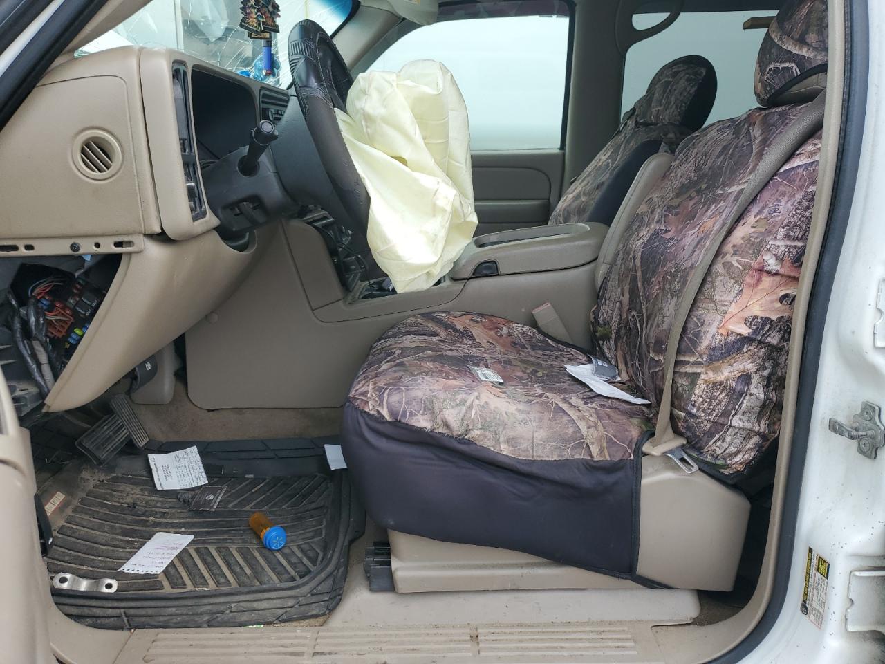 Chevrolet Silverado C3500 Image 2