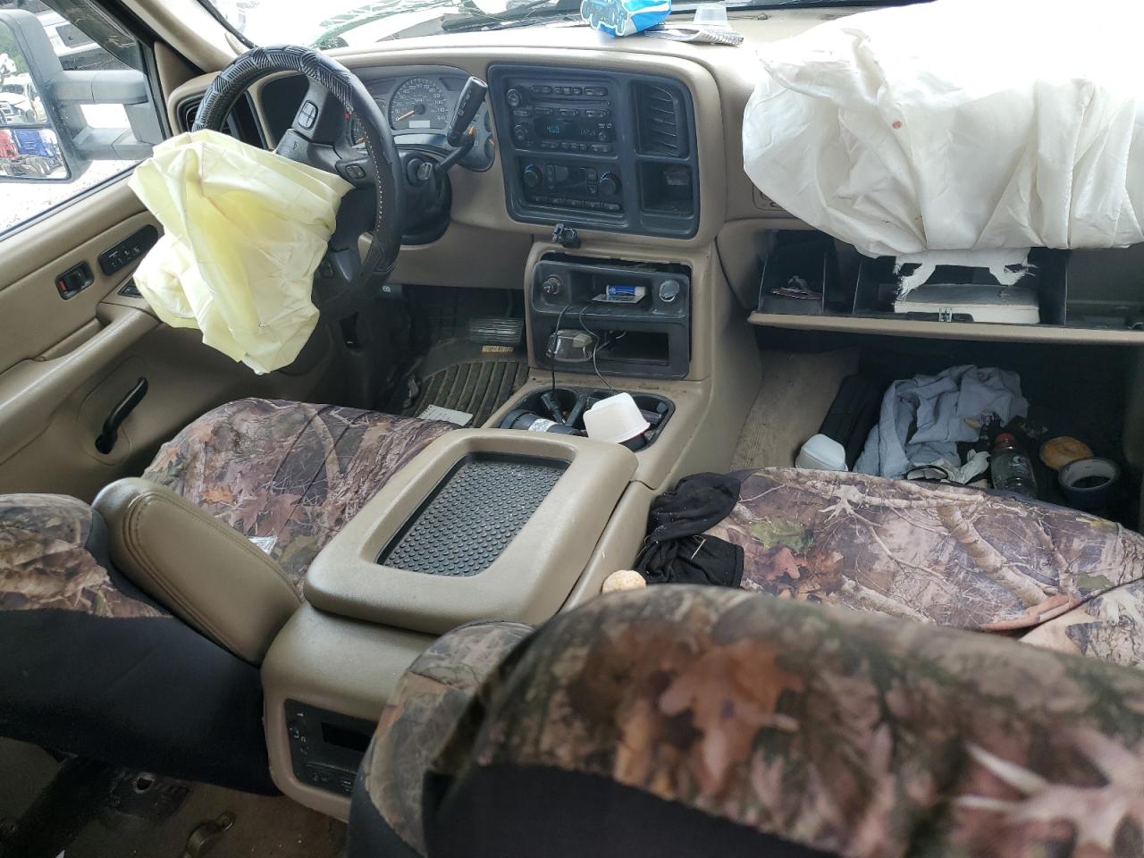 Chevrolet Silverado C3500 Image 10