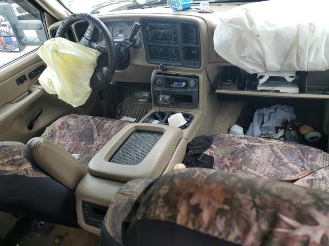 Chevrolet Silverado C3500 Image 10