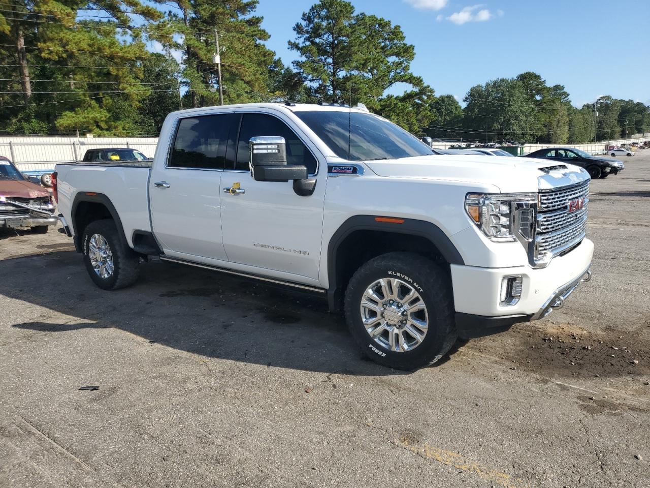 GMC Sierra K2500 Denali Image 4