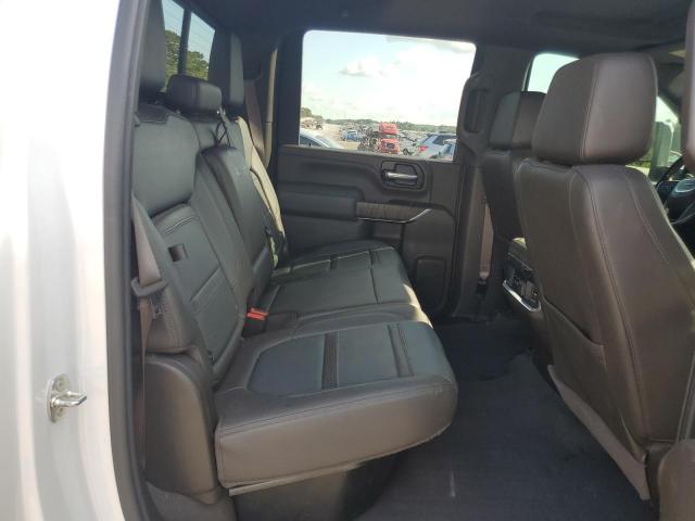 GMC Sierra K2500 Denali Image 10