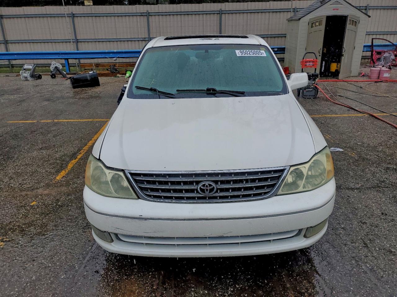 Toyota Avalon Xl Image 2