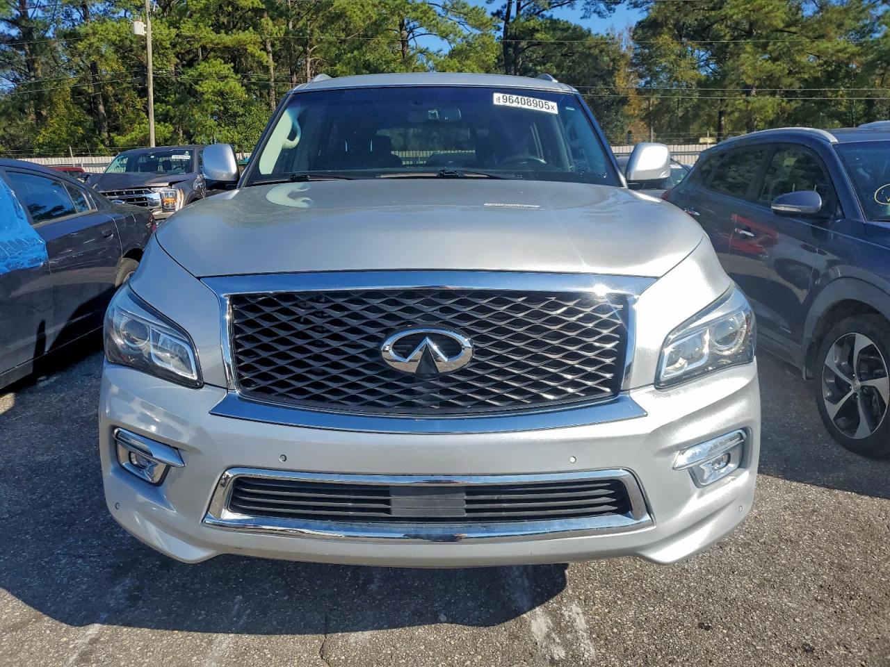 INFINITI Qx Base Image 7