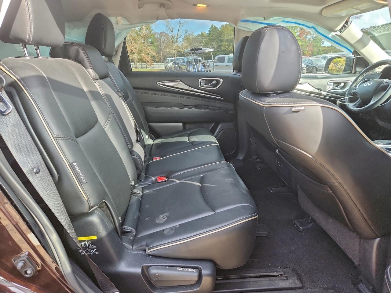 INFINITI Qx Luxe Image 8