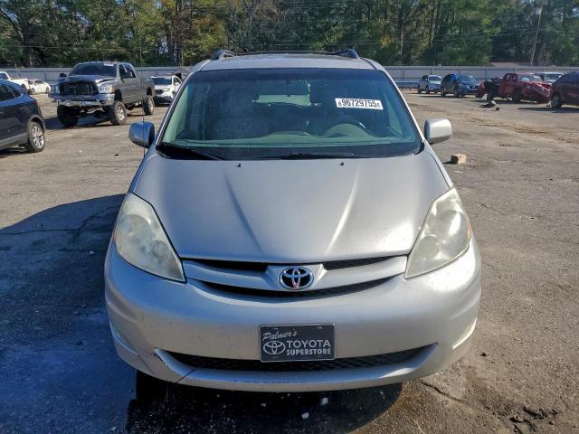 Toyota Sienna Xle Image 13