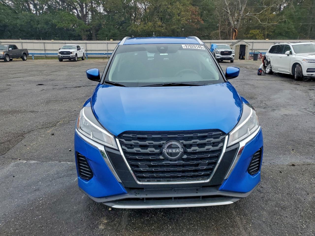 Nissan Kicks Sv Image 3