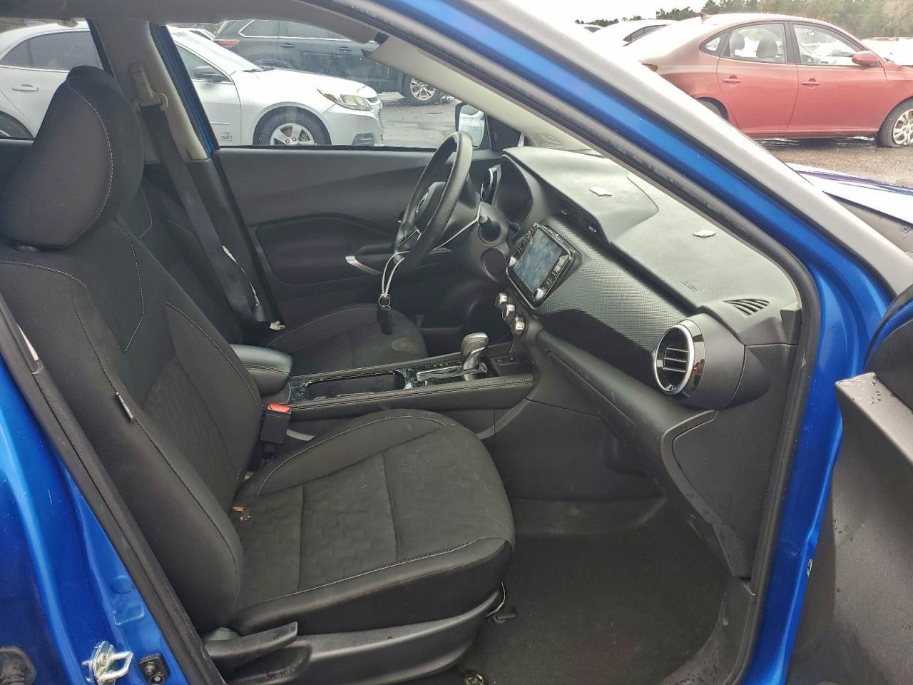 Nissan Kicks Sv Image 5