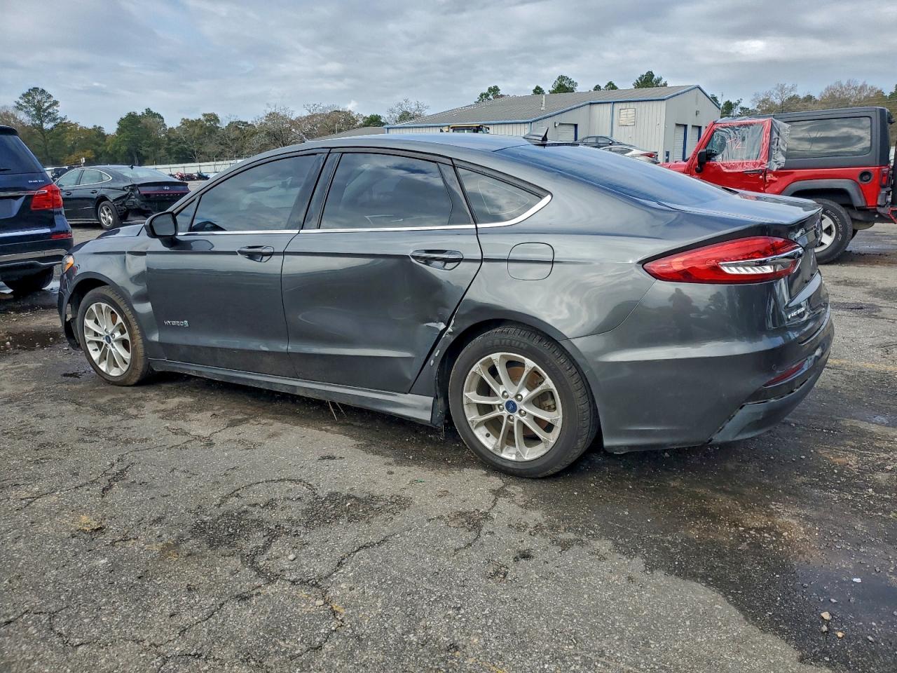 Ford Fusion Se Image 3