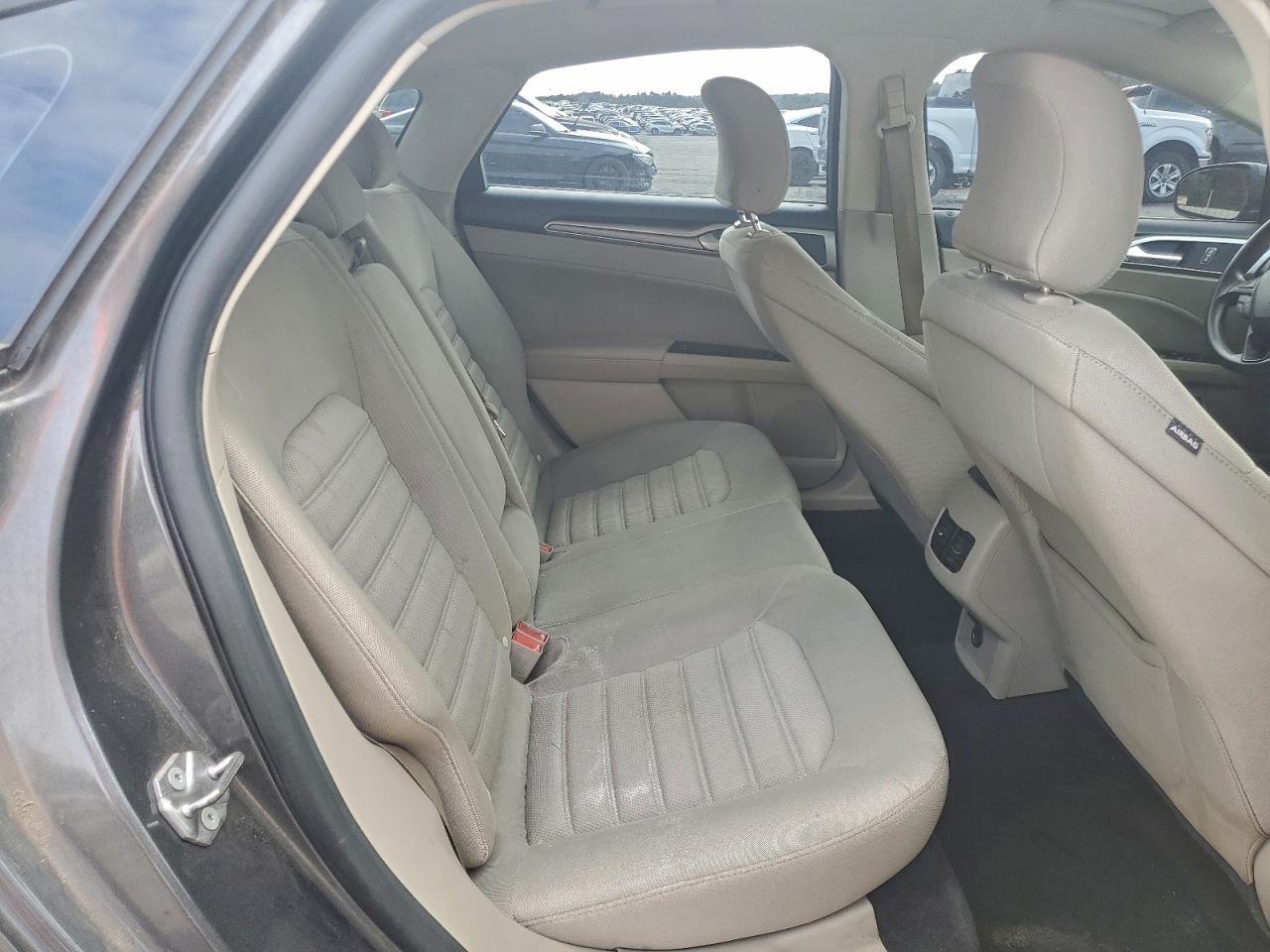 Ford Fusion Se Image 5