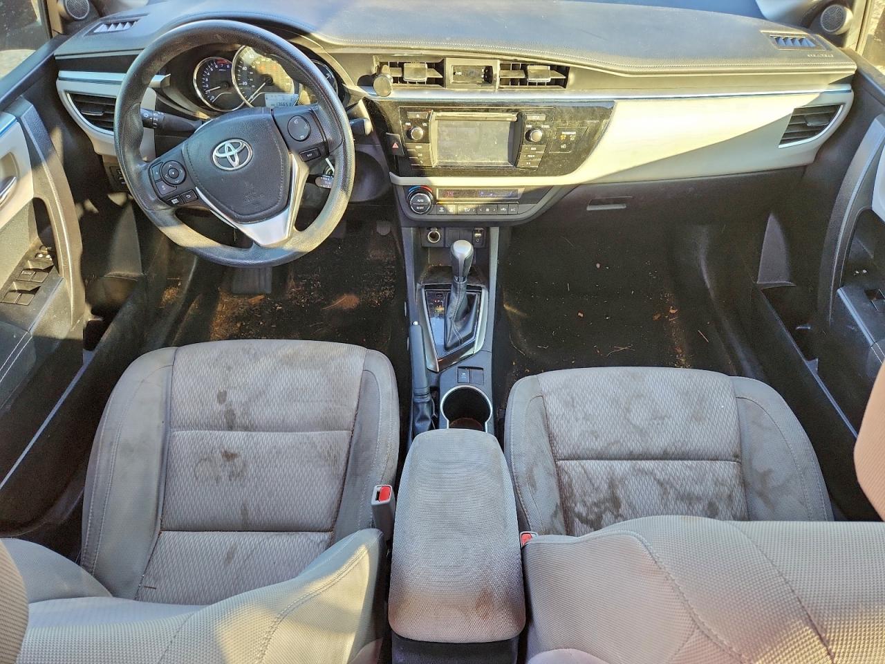 Toyota Corolla L Image 4