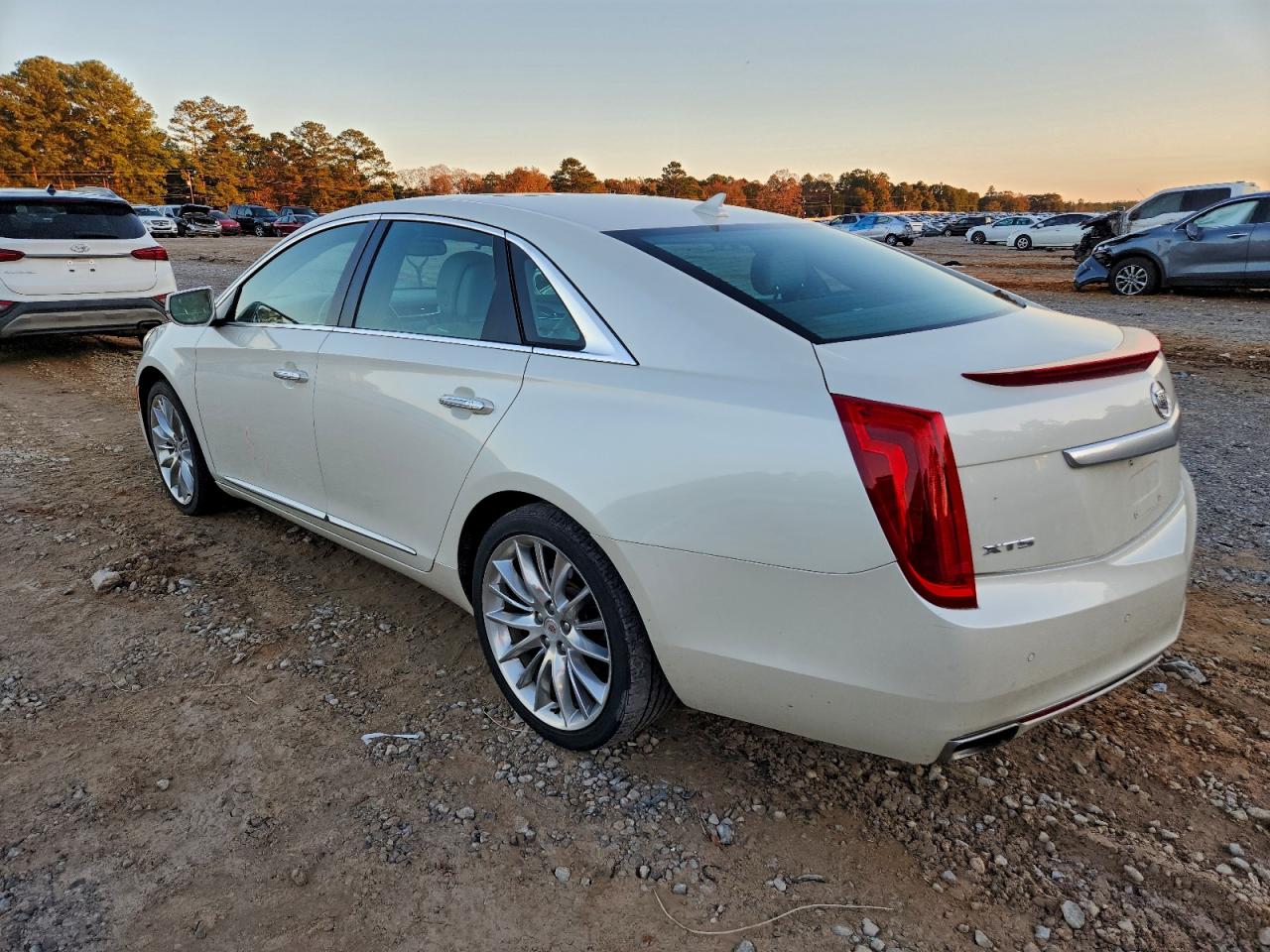 Cadillac XTS Platinum Image 2