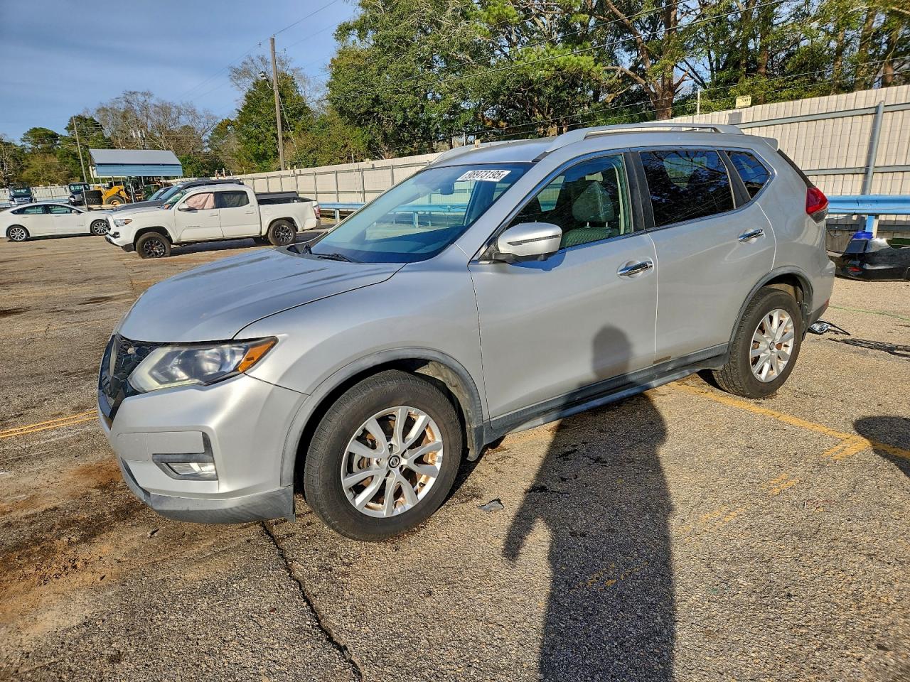 Nissan Rogue S Image 1