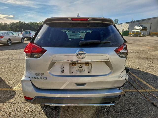 Nissan Rogue S Image 7