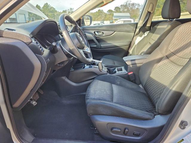 Nissan Rogue S Image 4