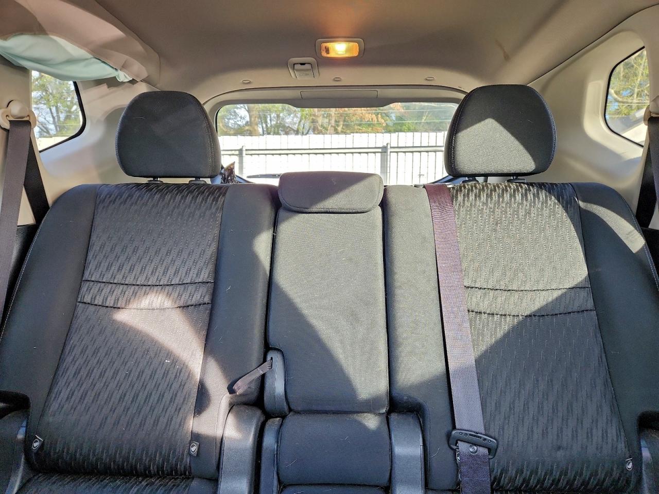 Nissan Rogue S Image 8