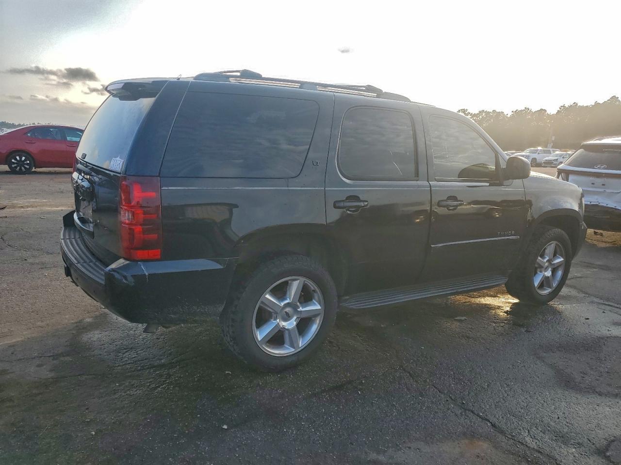 Chevrolet Tahoe C1500 Image 8