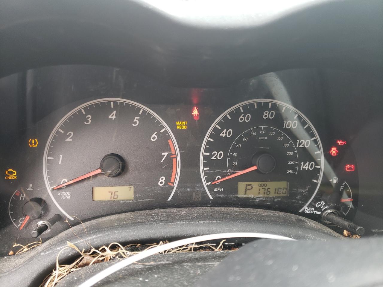 Toyota Corolla Base Image 9